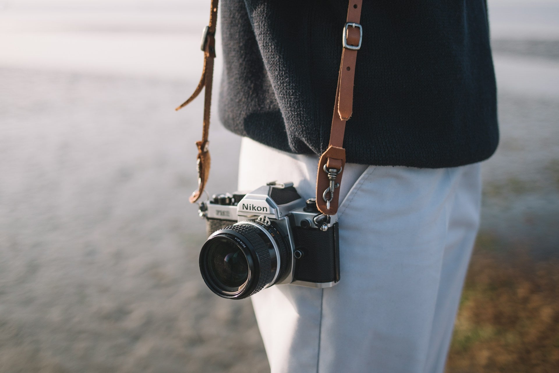 How to attach a Camera Strap