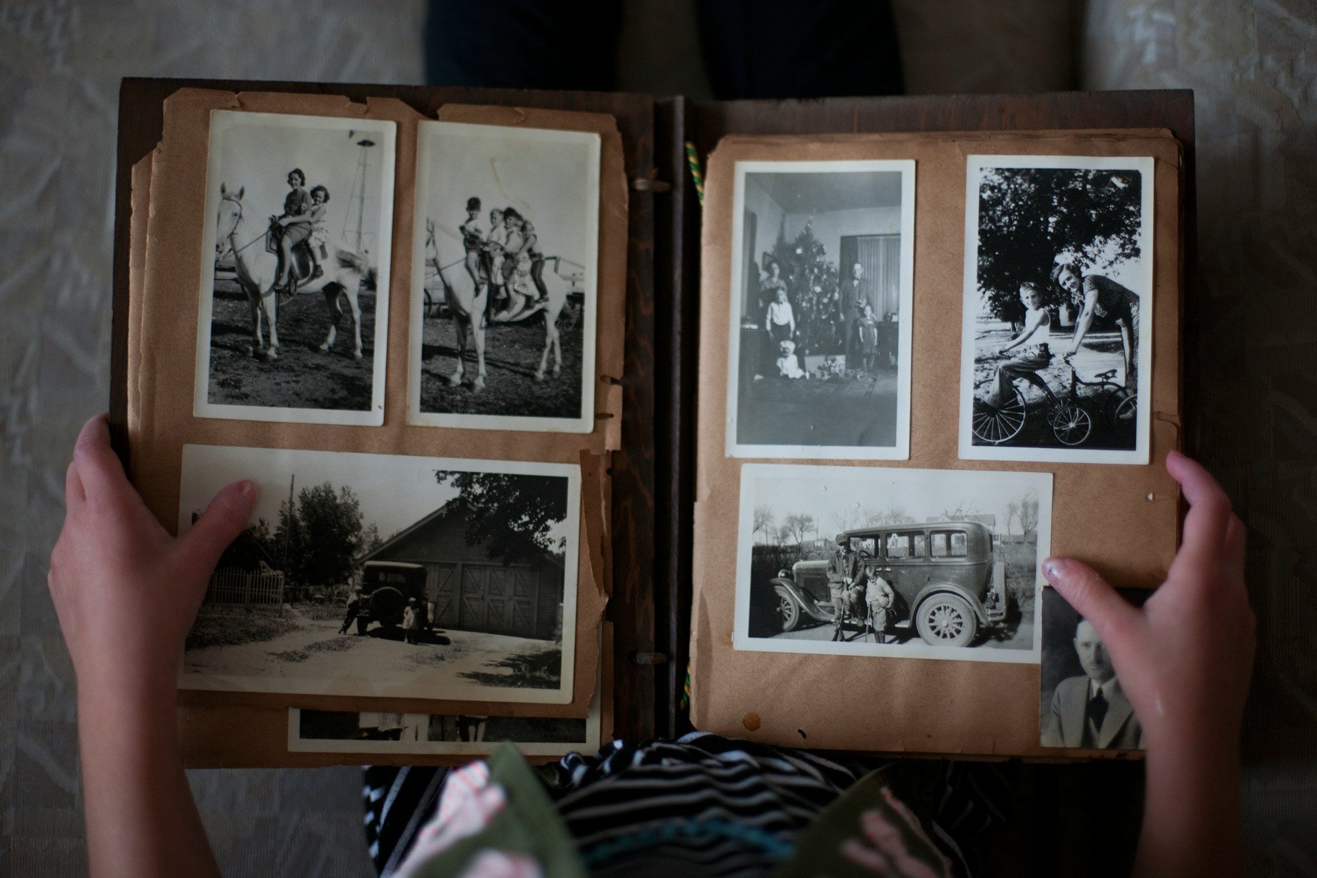 How to share photo album on iphone